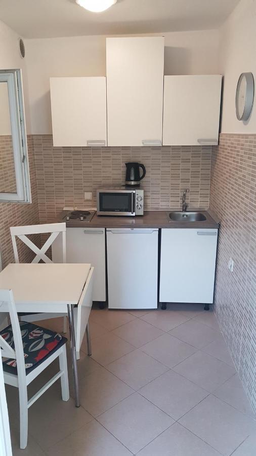 Apartmani Ljerka 马林斯卡 外观 照片
