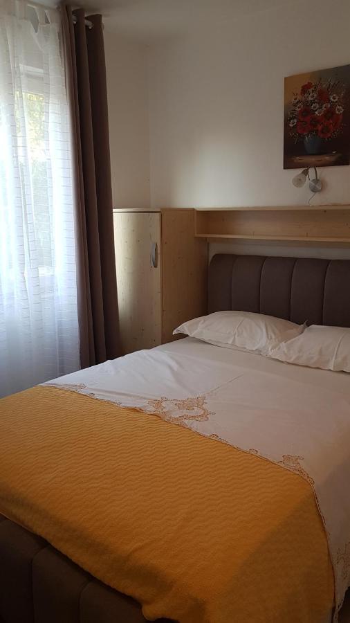 Apartmani Ljerka 马林斯卡 外观 照片