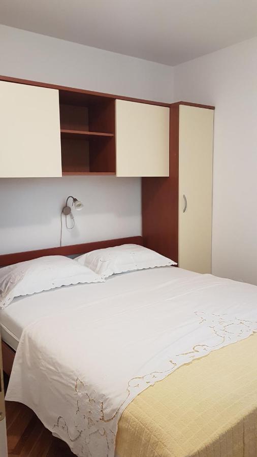 Apartmani Ljerka 马林斯卡 外观 照片